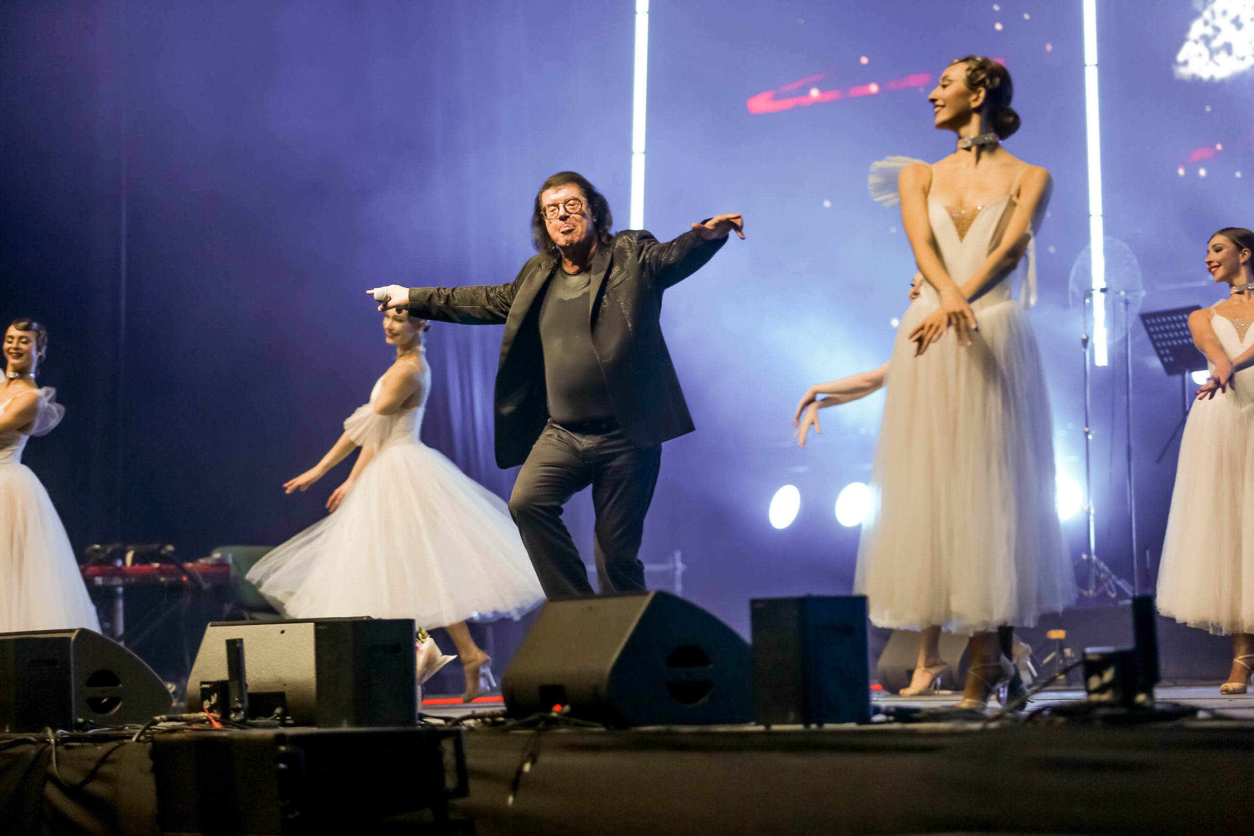 Игорь Корнелюк